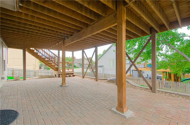 $389,000 | 2304 Northeast 23rd Street, Blue Springs, MO 64029