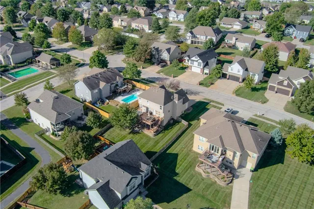 $389,000 | 2304 Northeast 23rd Street, Blue Springs, MO 64029