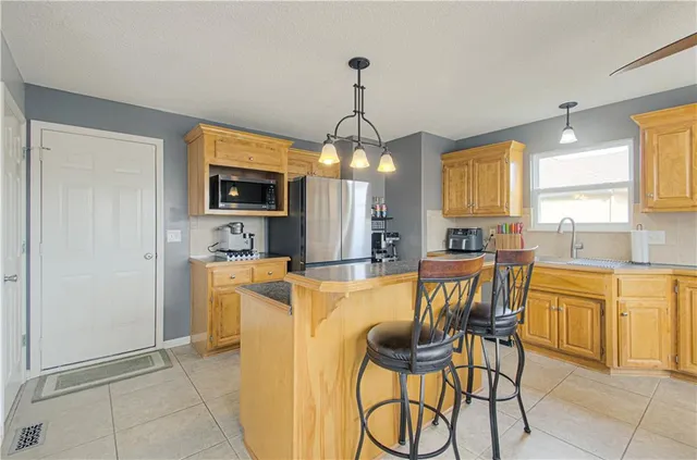 $389,000 | 2304 Northeast 23rd Street, Blue Springs, MO 64029