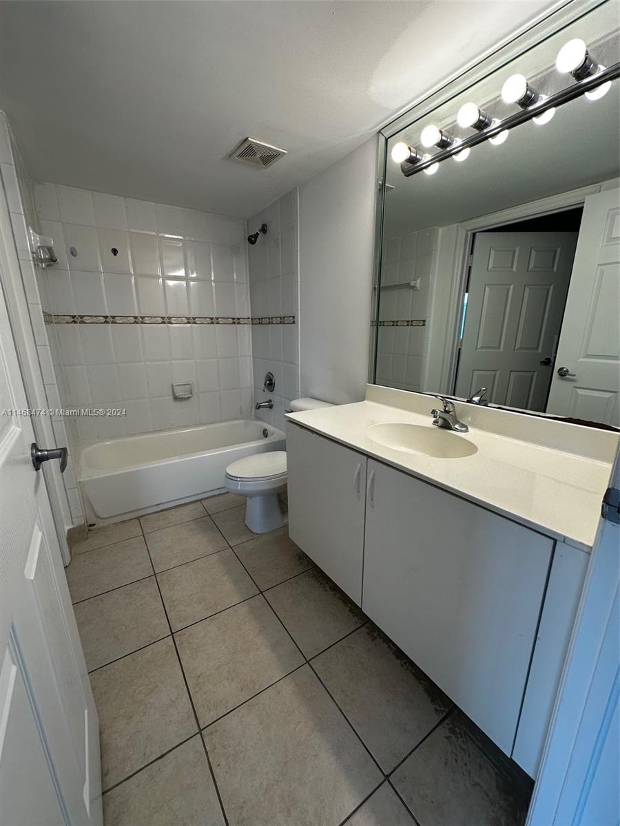 2475 Northwest 16th St Road, Unit 415 Miami, FL 33125 - Photo 4 of 9 Gallery Image 4