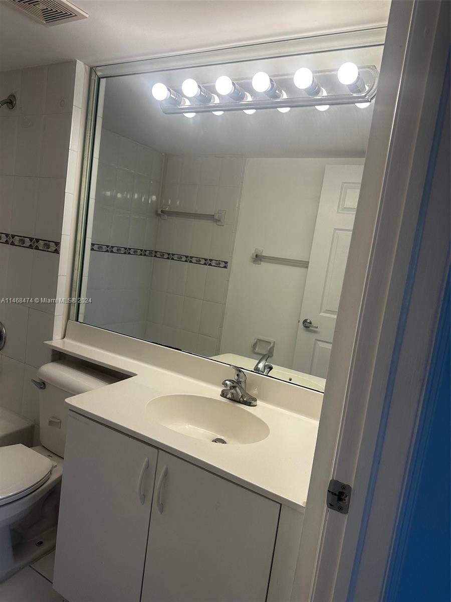 2475 Northwest 16th St Road, Unit 415 Miami, FL 33125 - Photo 7 of 9 Gallery Image 7
