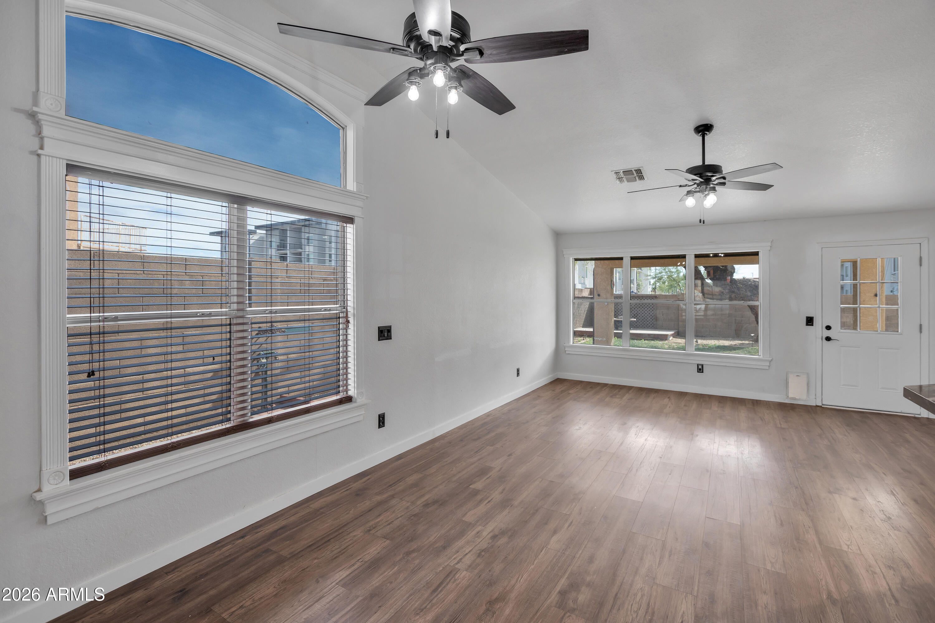 9851 East Irwin Circle Mesa, AZ 85209 - Photo 11 of 34 Irwin - 7464