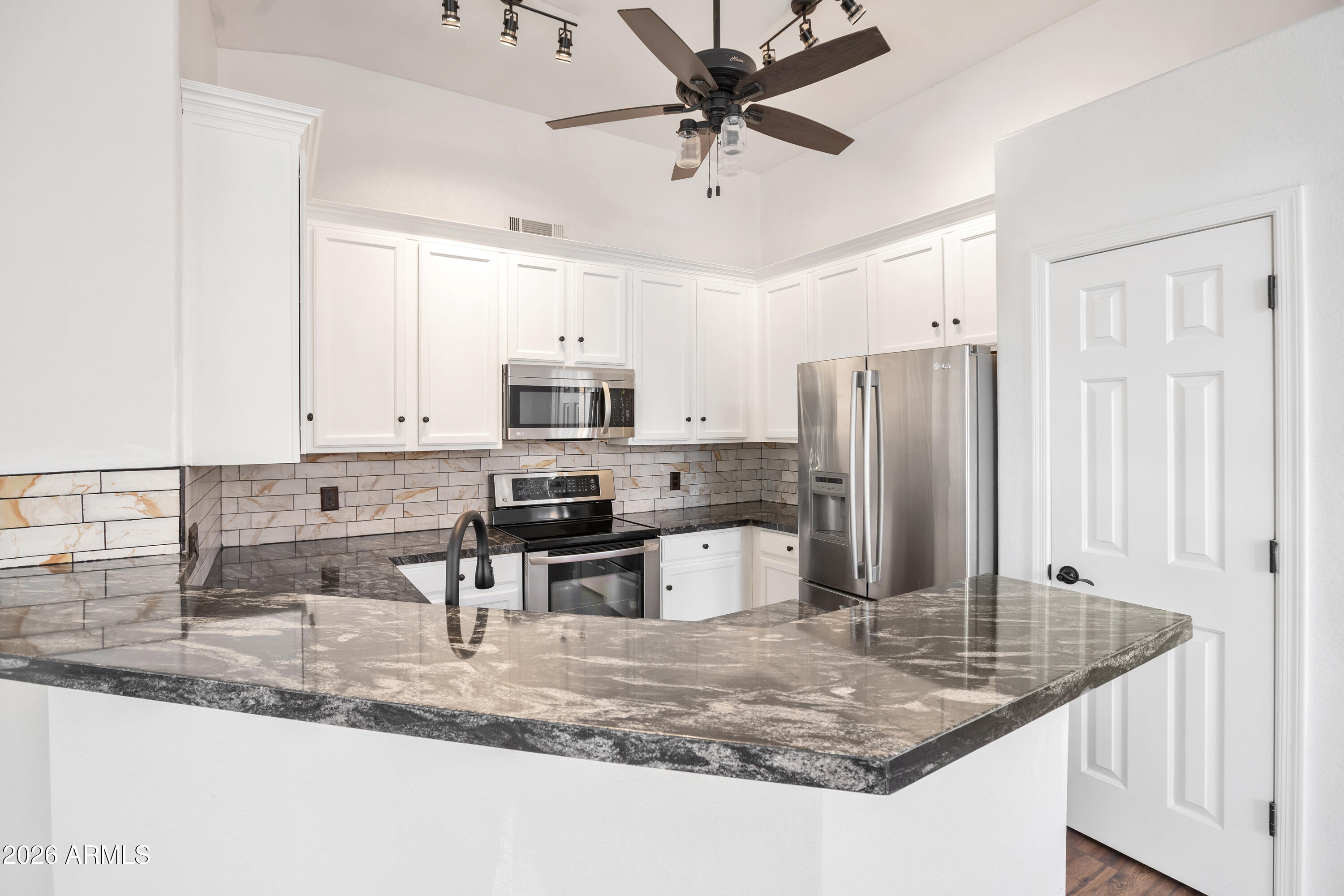 9851 East Irwin Circle Mesa, AZ 85209 - Photo 15 of 34 Irwin - 7482