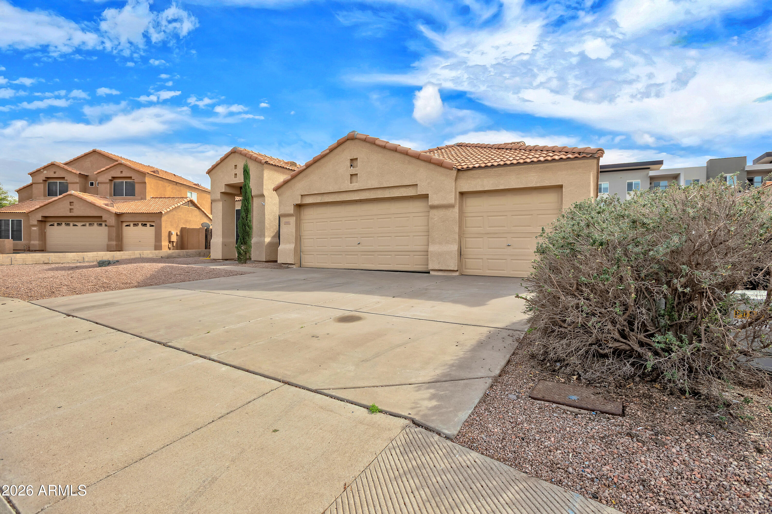 9851 East Irwin Circle Mesa, AZ 85209 - Photo 2 of 34 Irwin - 0598