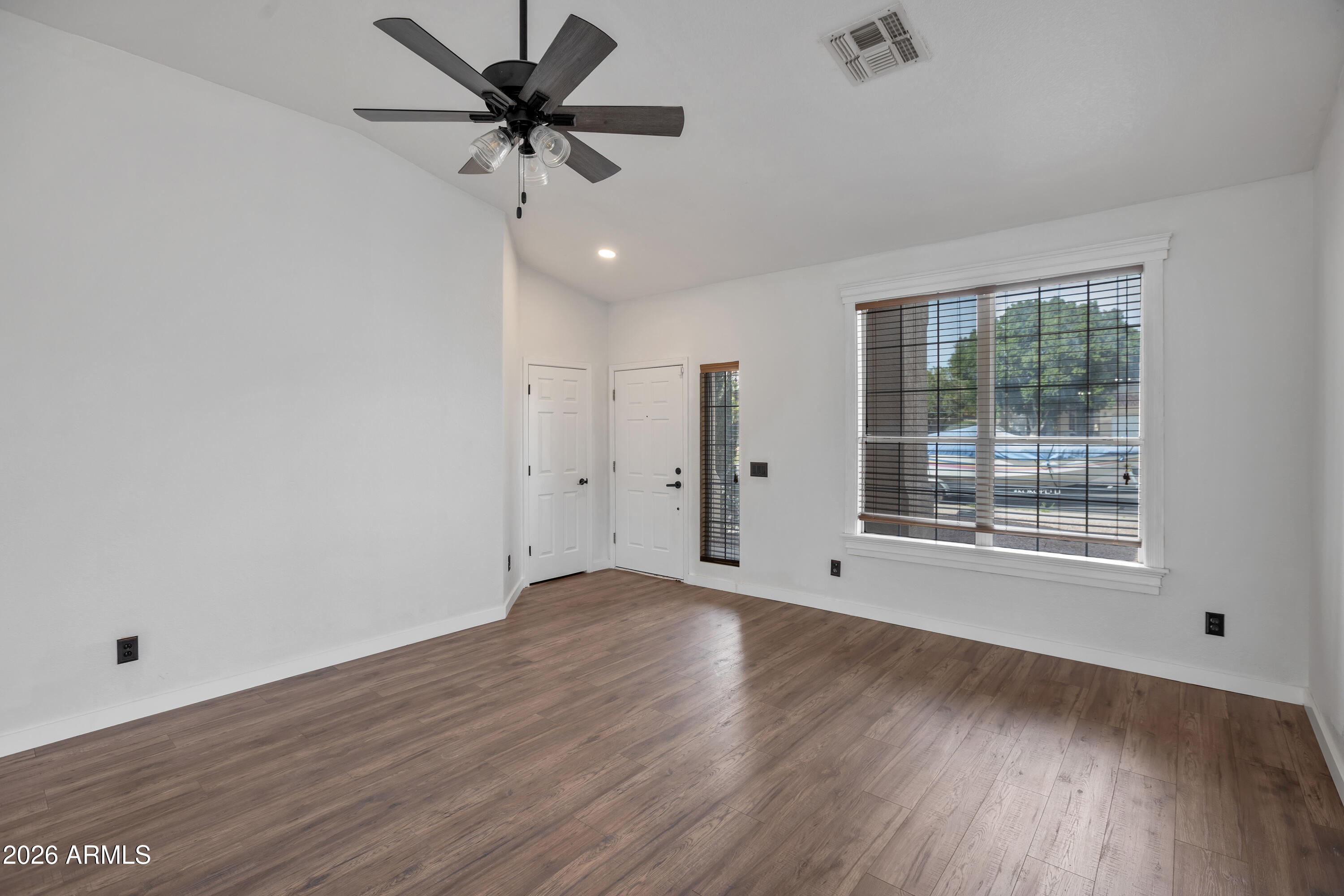 9851 East Irwin Circle Mesa, AZ 85209 - Photo 9 of 34 Irwin - 7454