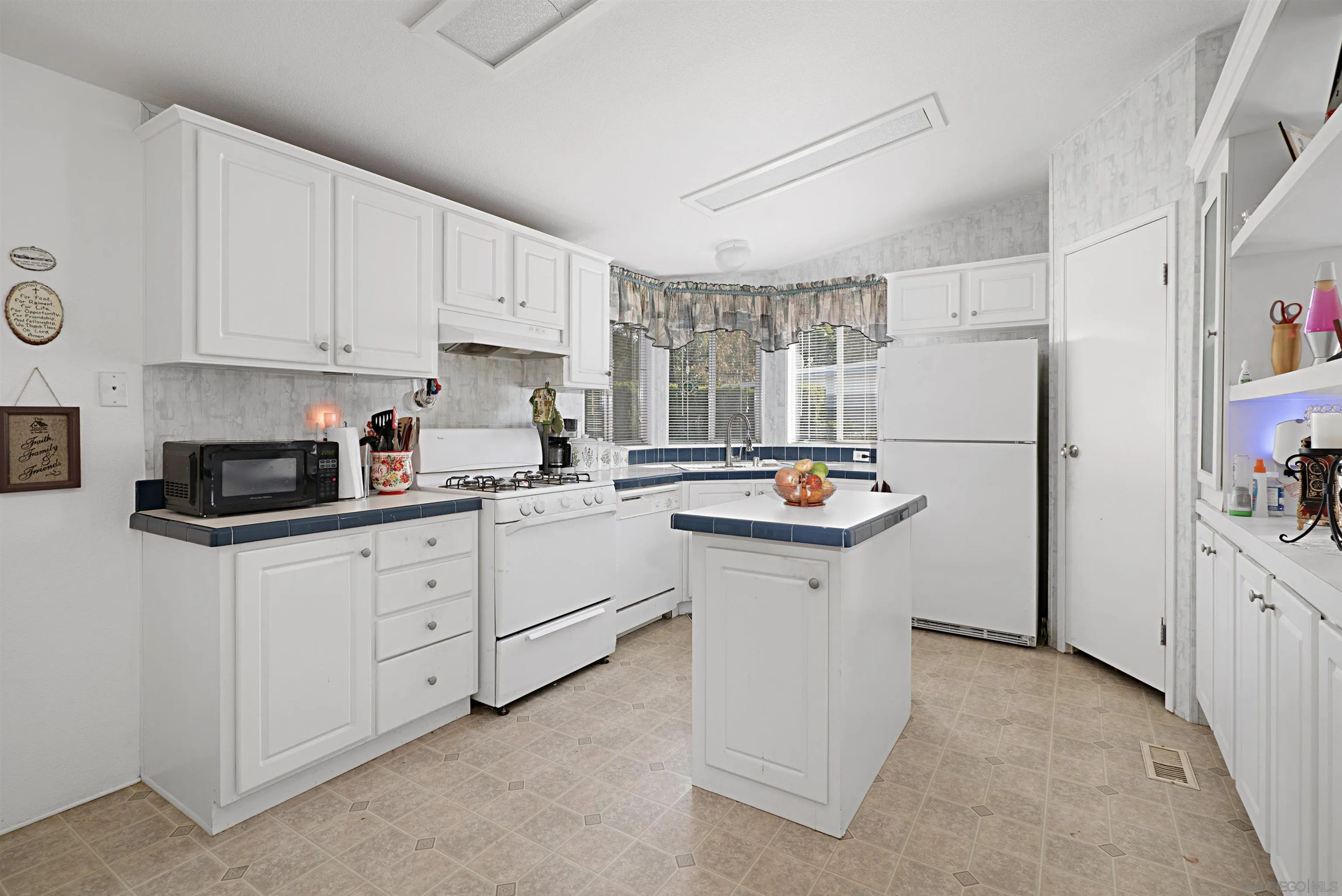 2030 Black Canyon Road, Unit 29 Ramona, CA 92065 - Photo 1 of 36
