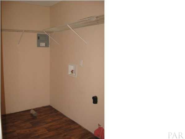 5052 Ridgeway Boulevard Milton, FL 32570 - Photo 13 of 17 Laundry Room