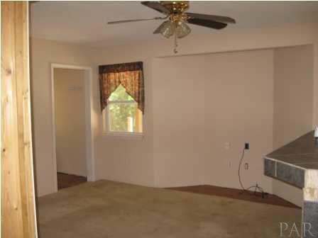 5052 Ridgeway Boulevard Milton, FL 32570 - Photo 14 of 17 Family Room