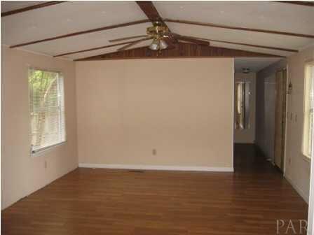 5052 Ridgeway Boulevard Milton, FL 32570 - Photo 3 of 17 Living Room