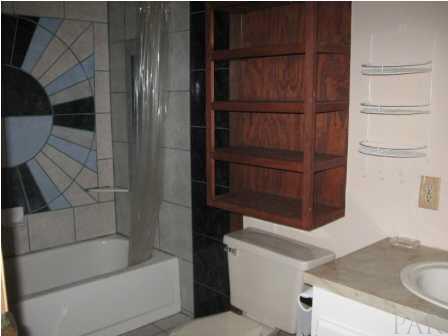 5052 Ridgeway Boulevard Milton, FL 32570 - Photo 8 of 17 Master Bath
