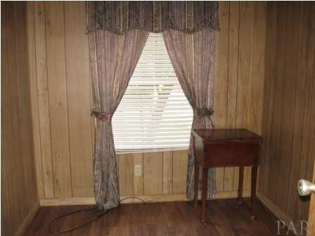 5052 Ridgeway Boulevard Milton, FL 32570 - Photo 10 of 17 Additional Bedroom