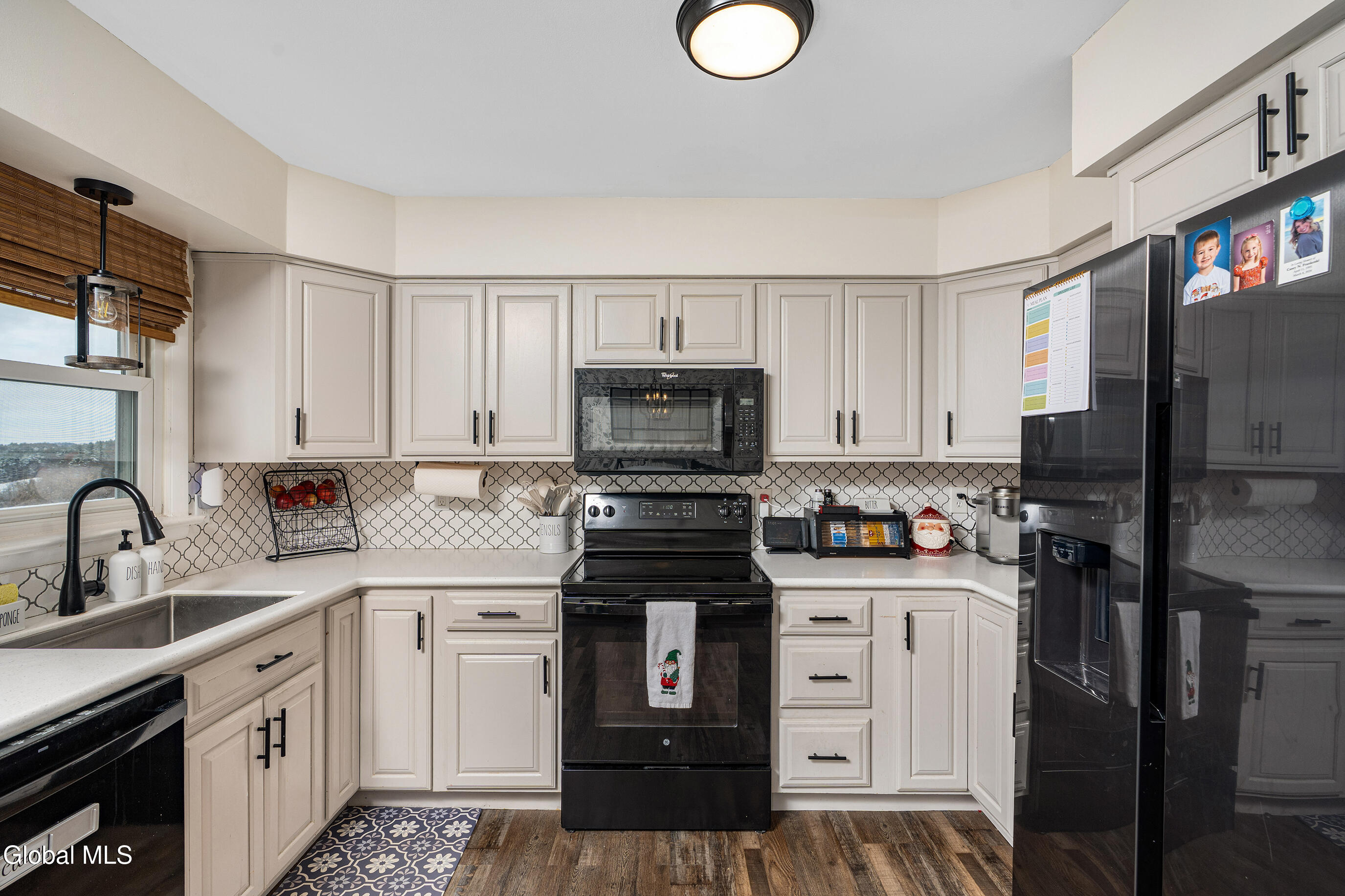 23 Geiser Road North Greenbush, NY 12198 - Photo 10 of 50 10