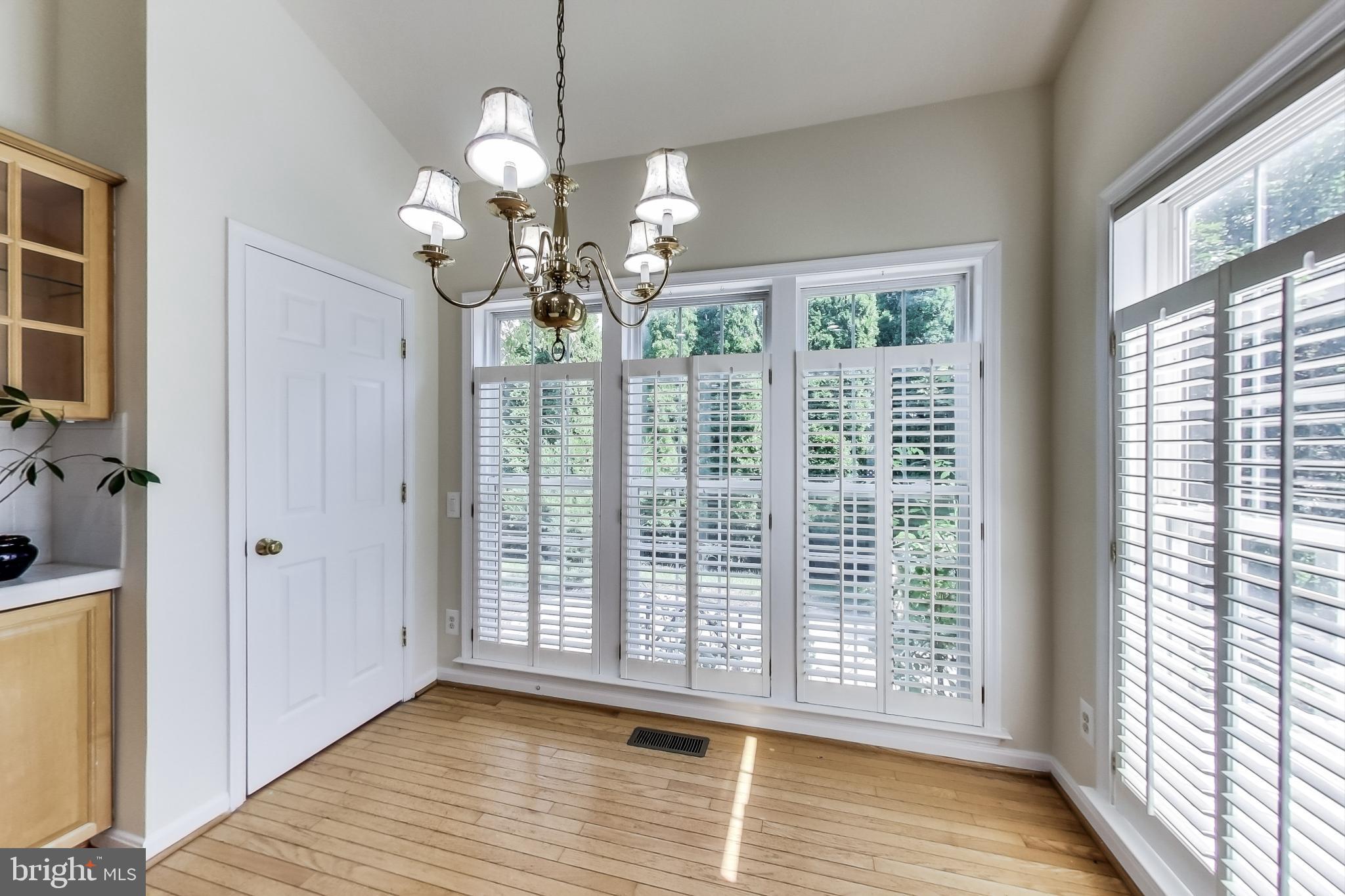 12517 Fox View Way Reston, VA 20191 - Photo 12 of 62 Breakfast Room