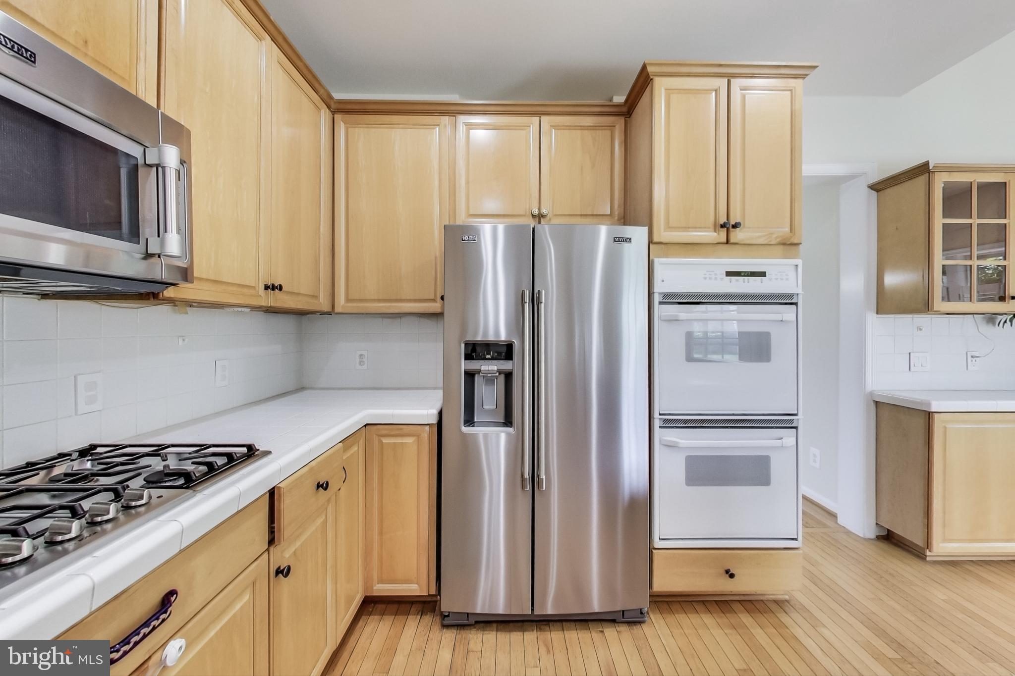 12517 Fox View Way Reston, VA 20191 - Photo 13 of 62