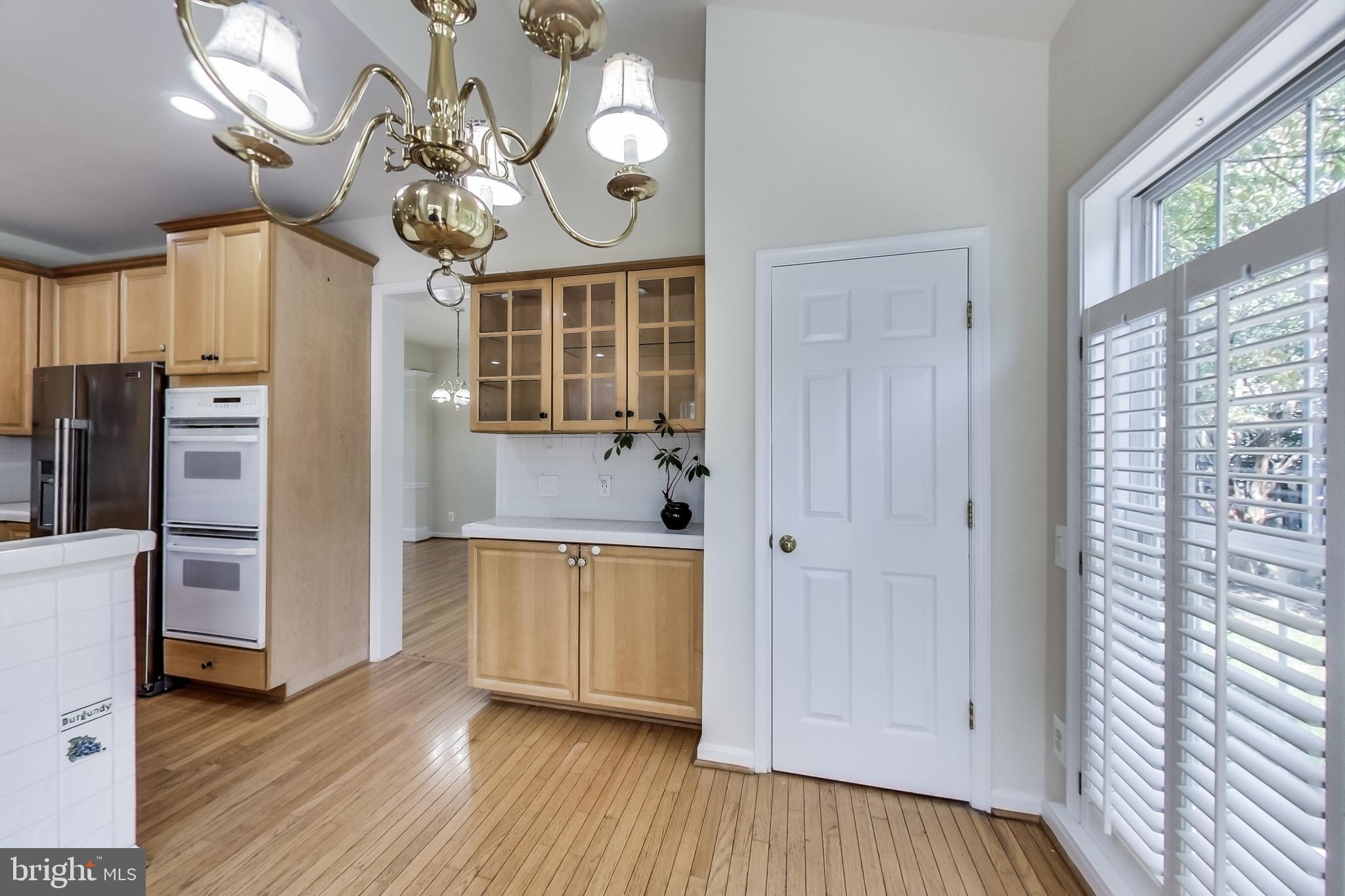 12517 Fox View Way Reston, VA 20191 - Photo 16 of 62