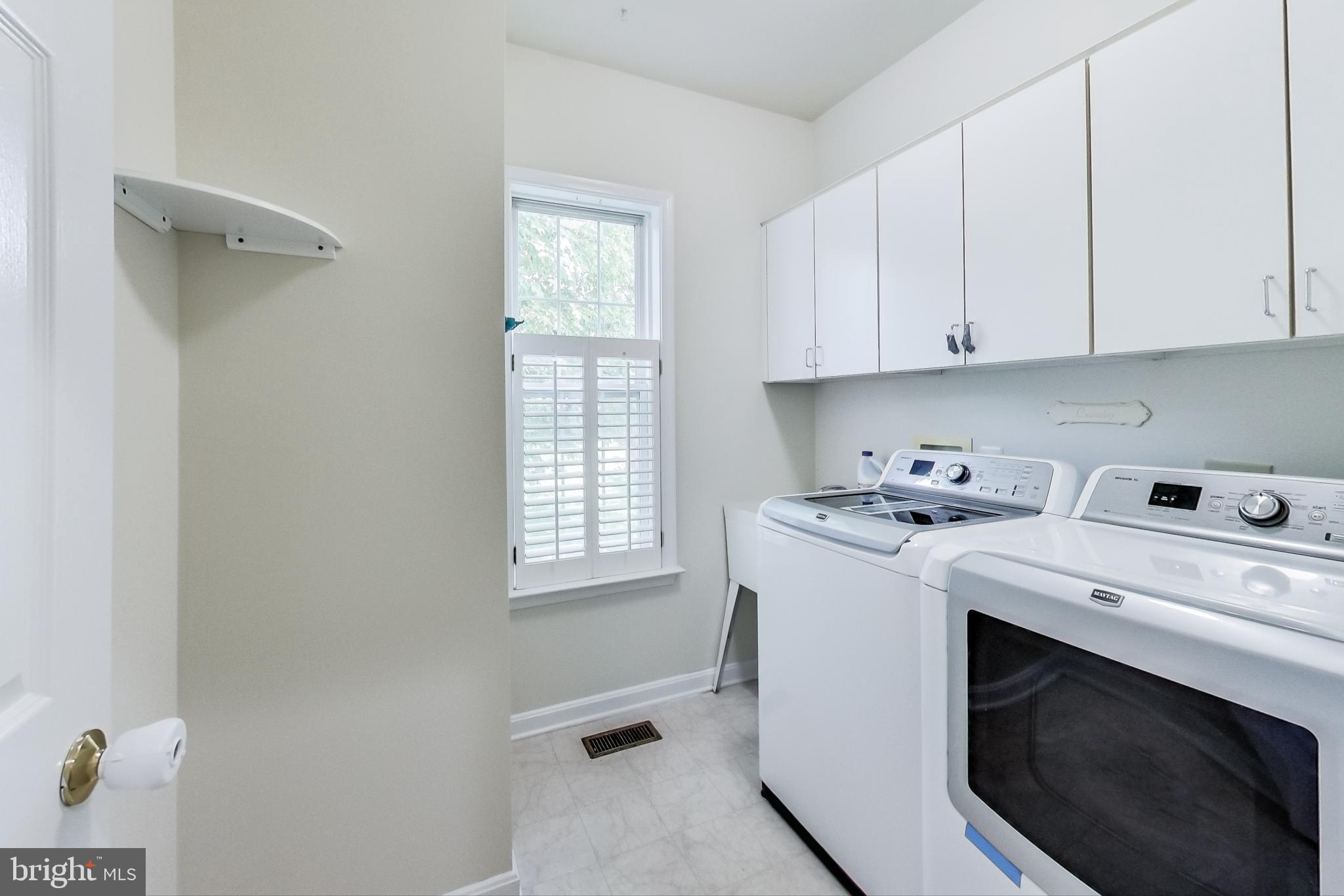 12517 Fox View Way Reston, VA 20191 - Photo 19 of 62 Laundry Room