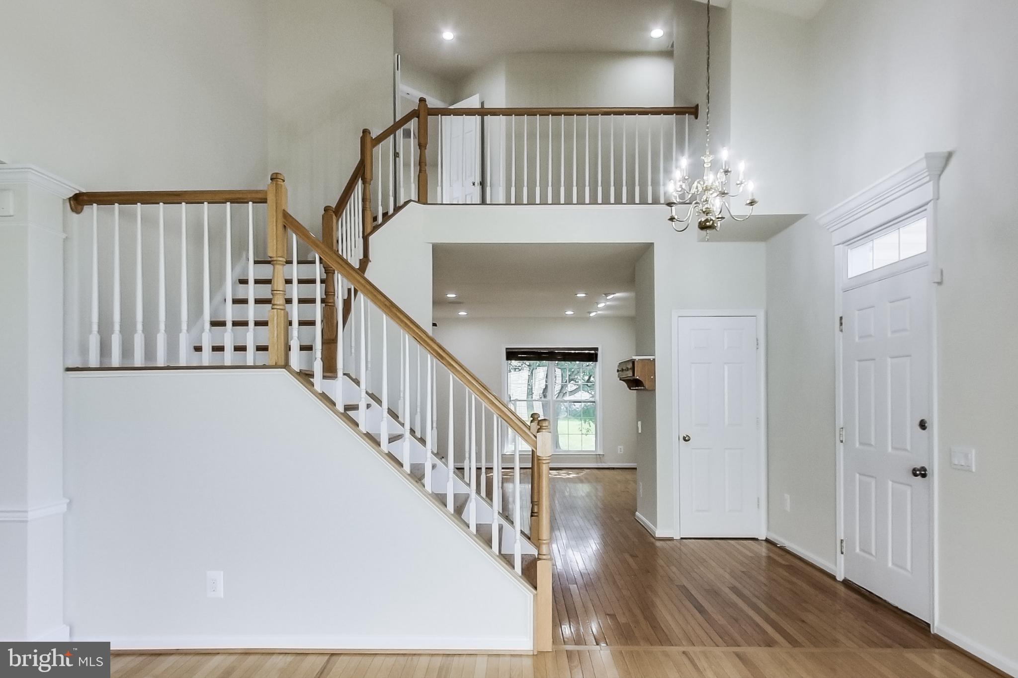 12517 Fox View Way Reston, VA 20191 - Photo 20 of 62