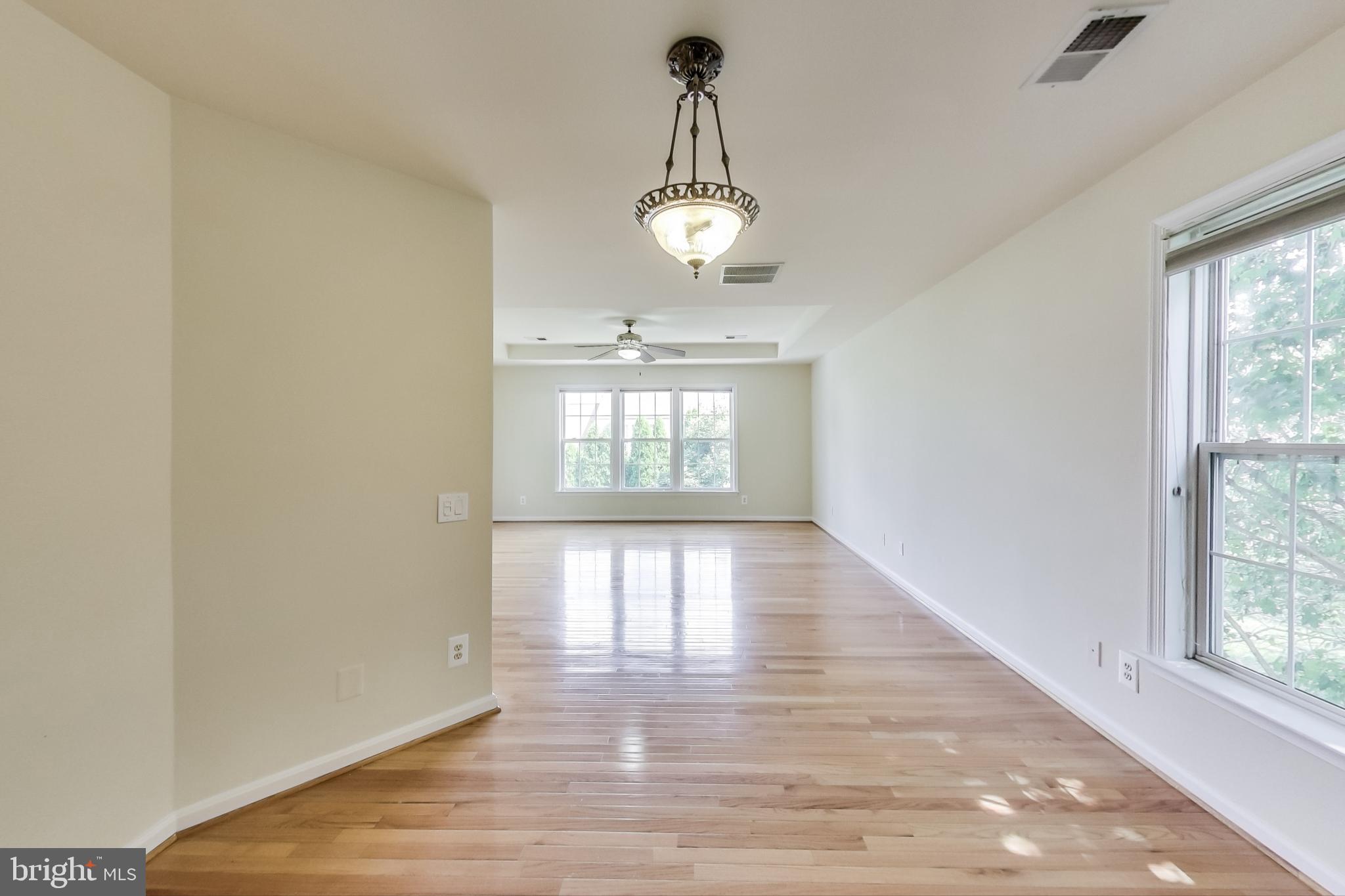 12517 Fox View Way Reston, VA 20191 - Photo 26 of 62