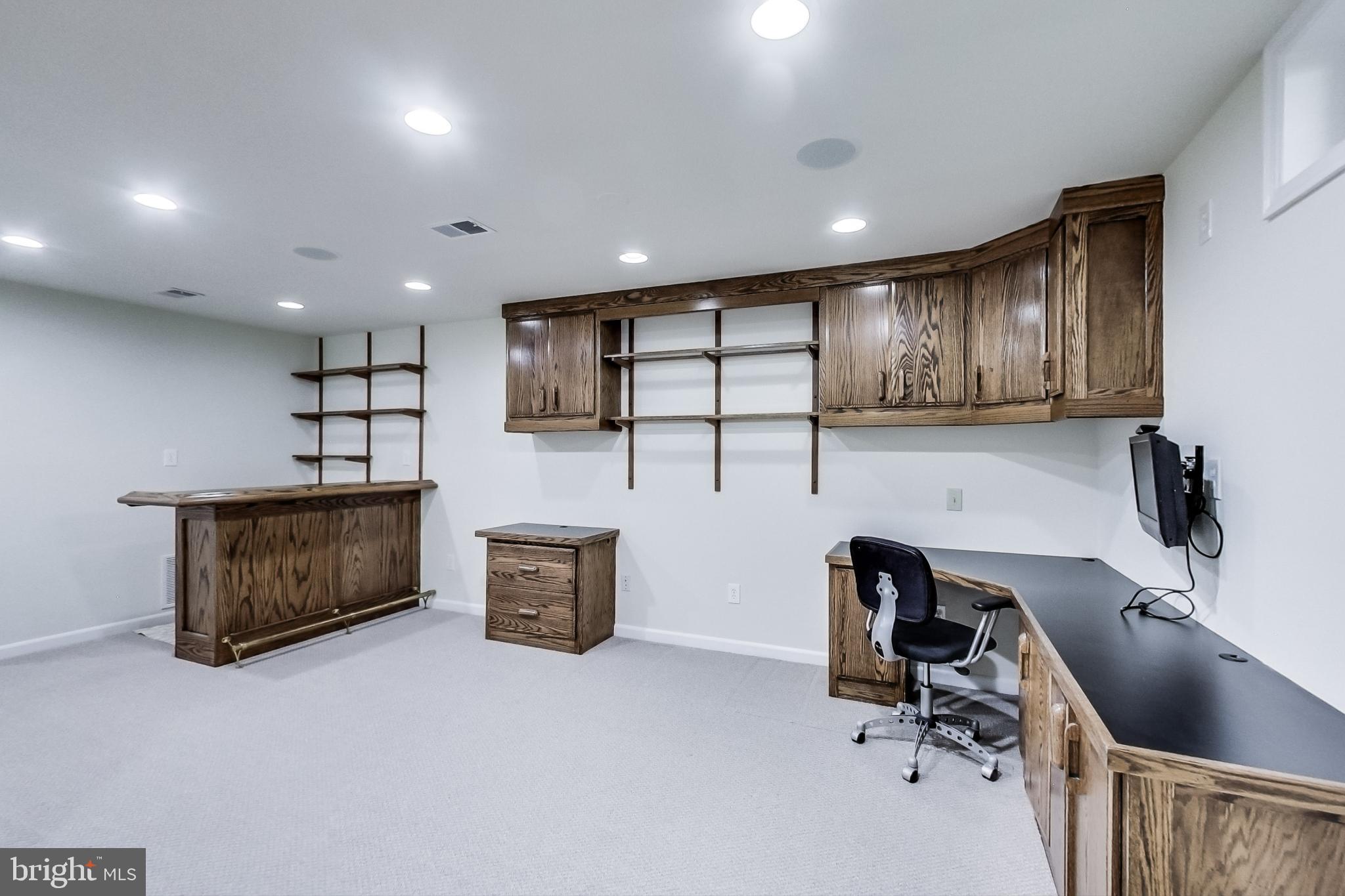 12517 Fox View Way Reston, VA 20191 - Photo 43 of 62