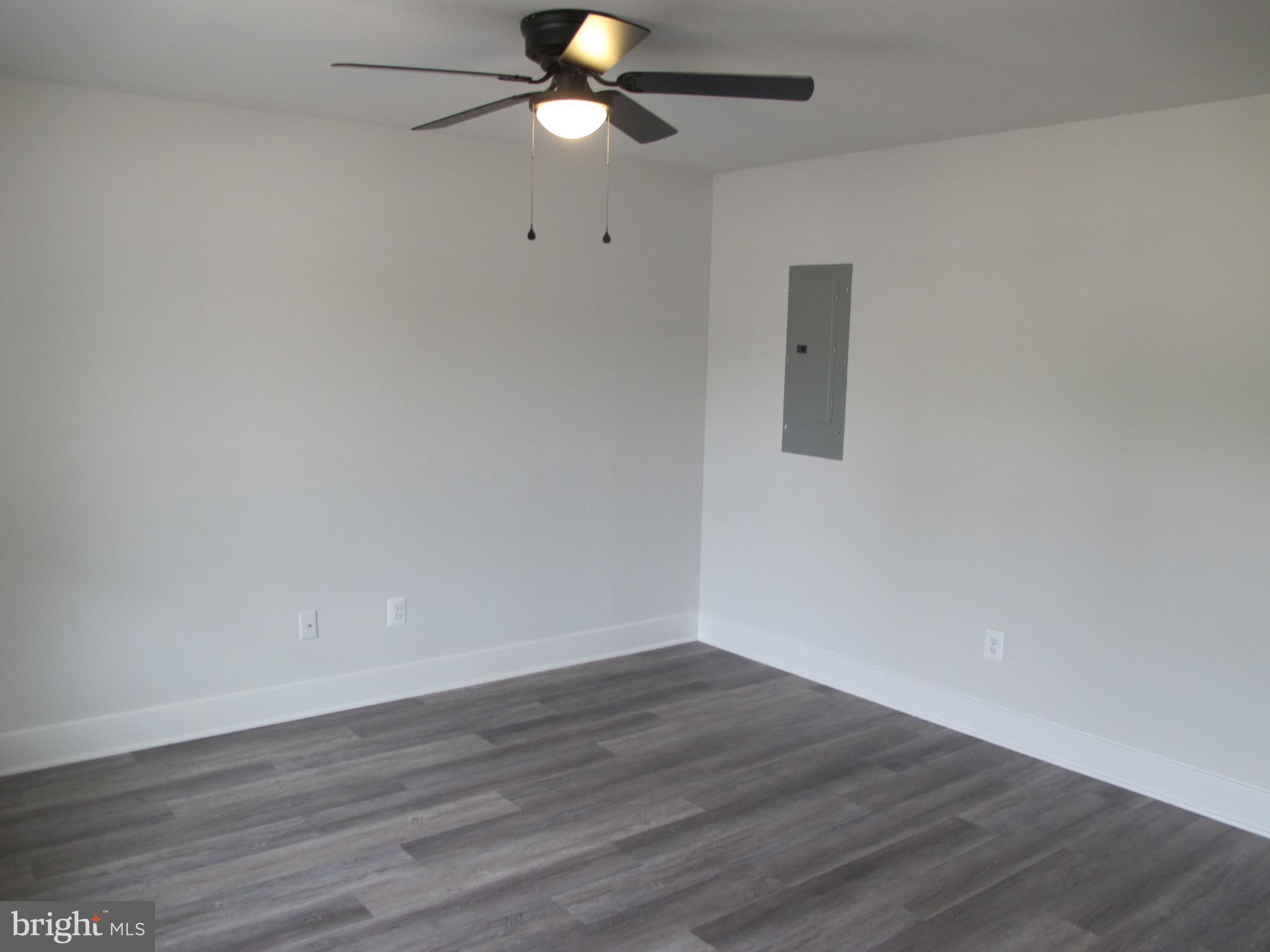 141 9th Street Colonial Beach, VA 22443 - Photo 7 of 55