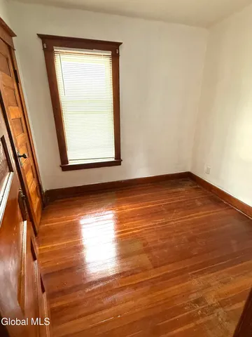 $1,425 | 1118 Pleasant Street, Schenectady, NY 12303