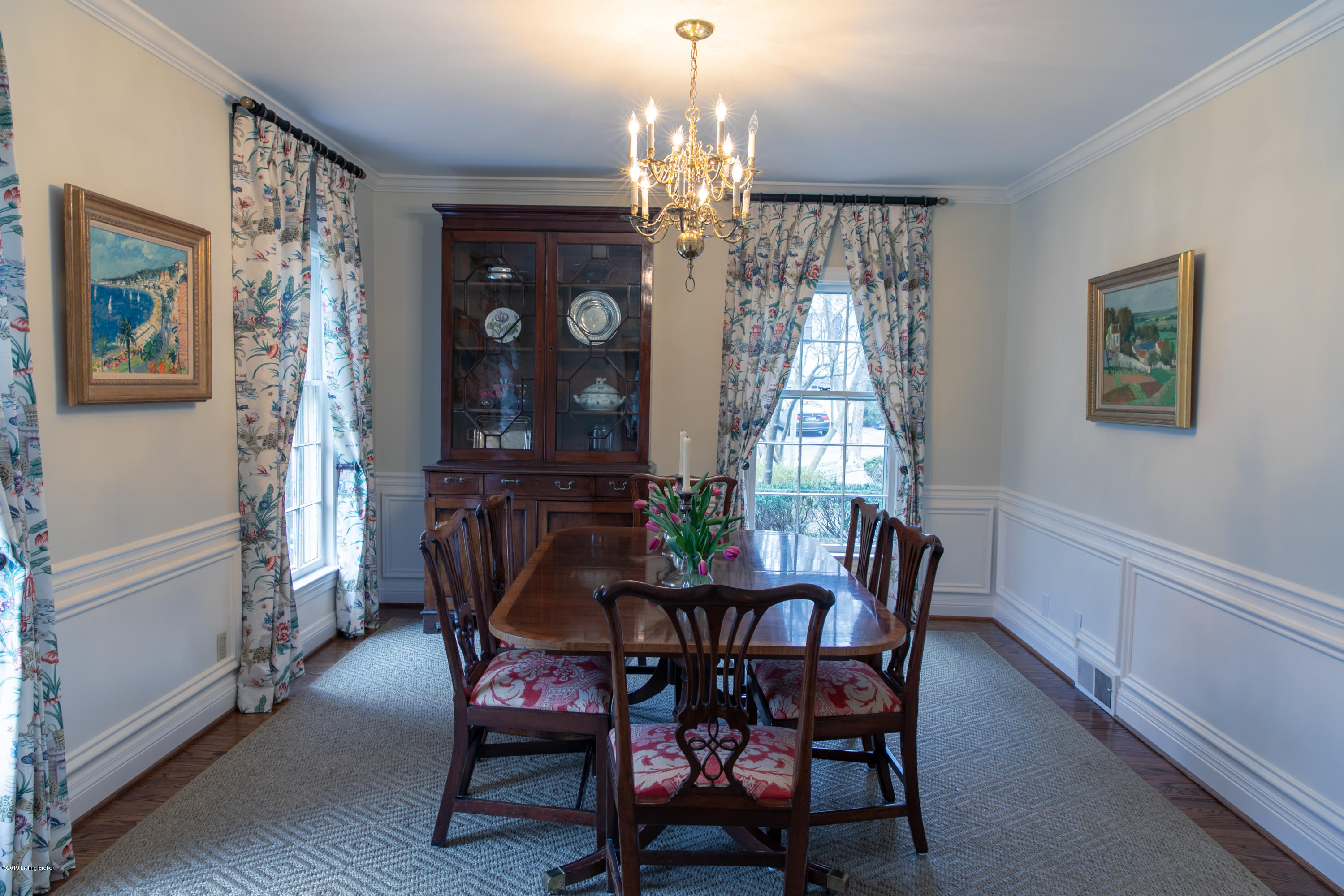 155 Totem Road Louisville, KY 40207 - Photo 8 of 54 0U2A0361-HDR