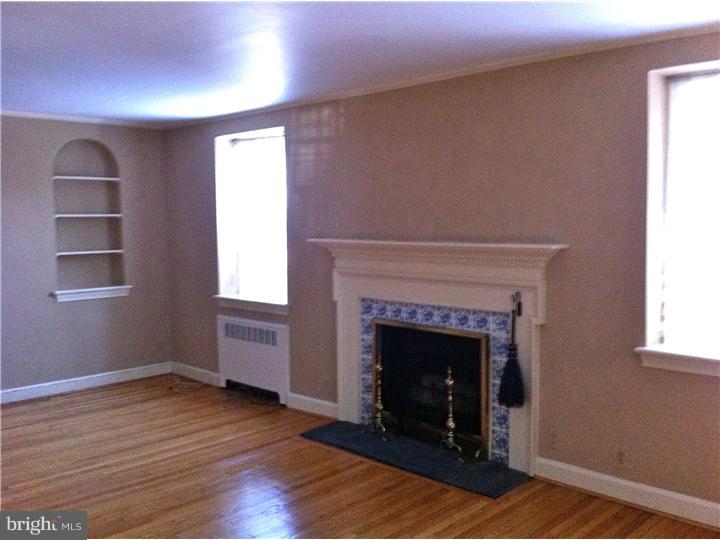 615 Foxcroft Road Elkins Park, PA 19027 - Photo 6 of 15 Living Room