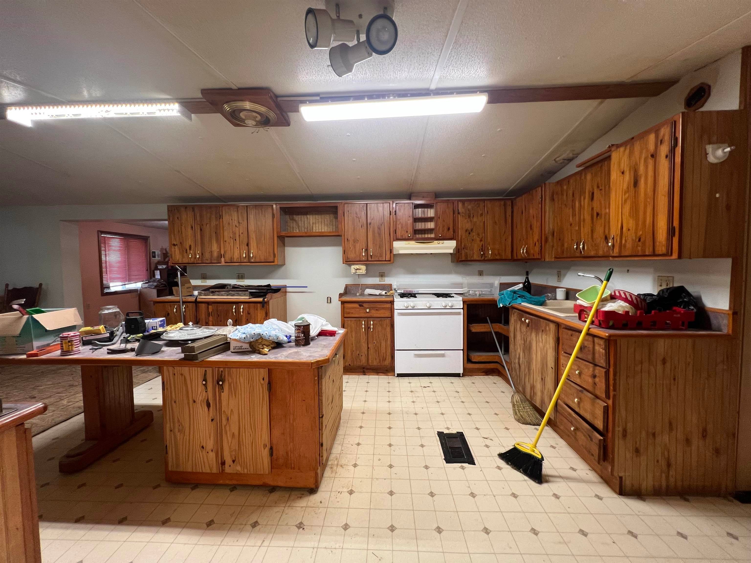 6250 East Long Lake Road Harrison, MI 48625 - Photo 5 of 41 Gallery Image 5