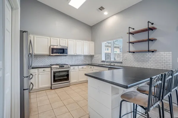 $480,000 | 3062 North Filbert Avenue, Fresno, CA 93727