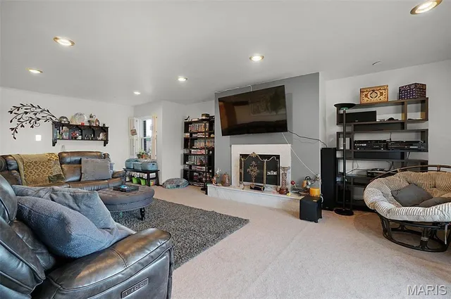 $75,000 | 10352 Forest Brook Lane, Unit H, St. Louis, MO 63146