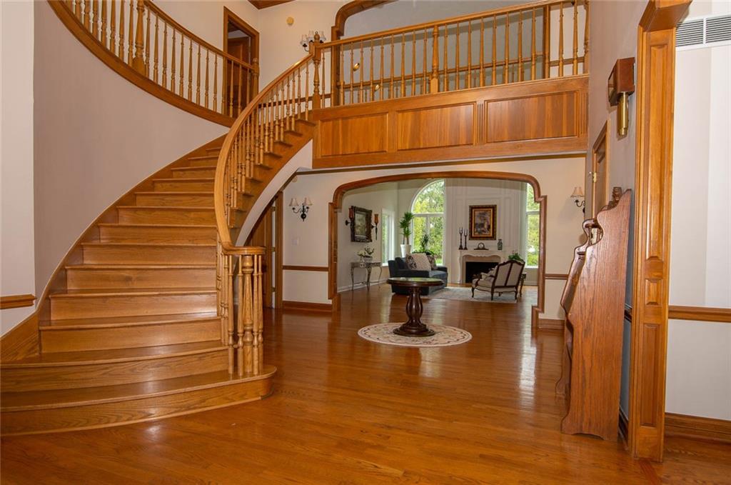 13709 Smokey Ridge Trace Carmel, IN 46033 - Photo 6 of 37 Gallery Image 6