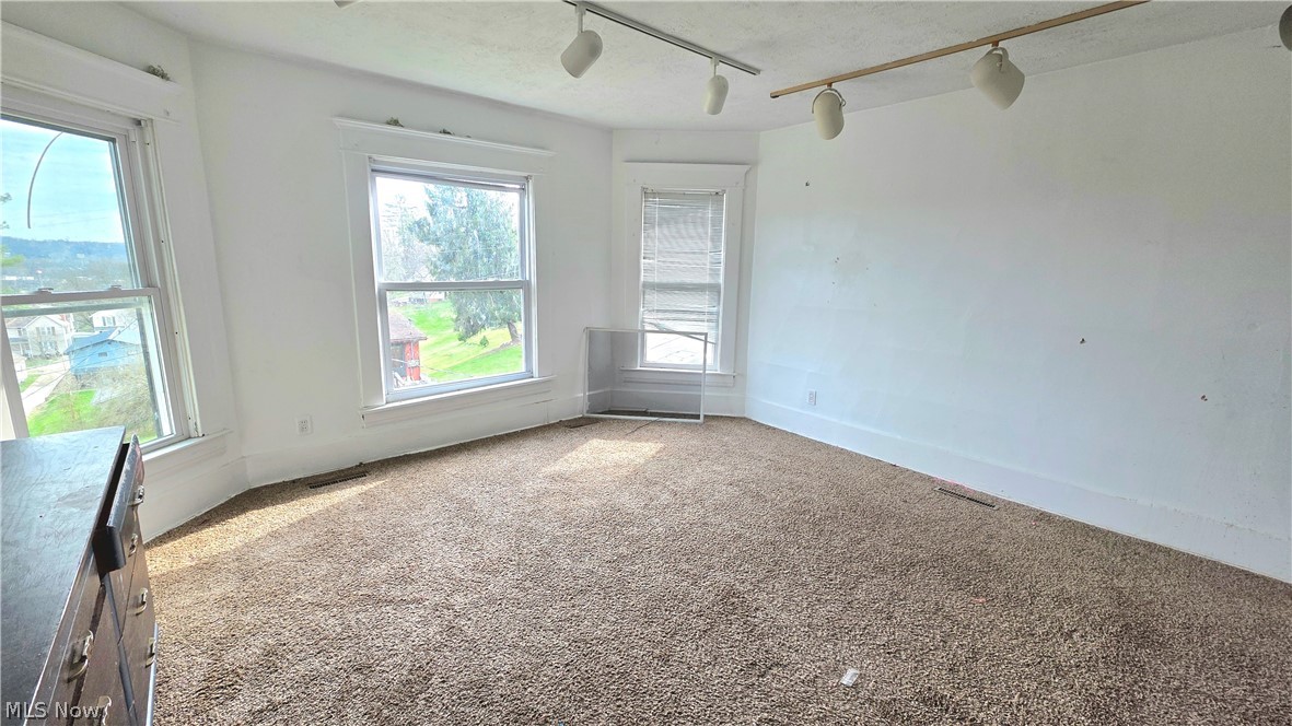 104 West Spring Street Marietta, OH 45750 - Photo 15 of 38