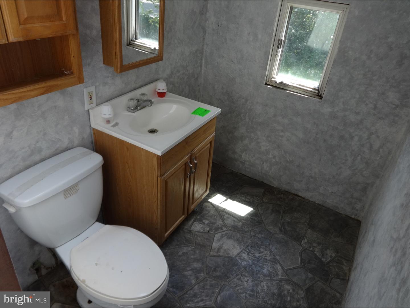 196 Chestnut Street Salem, NJ 08079 - Photo 17 of 20 Gallery Image 17