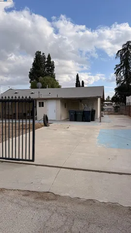 $635,000 | 825 East Colton Avenue, Redlands, CA 92374