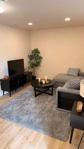 $635,000 | 825 East Colton Avenue, Redlands, CA 92374