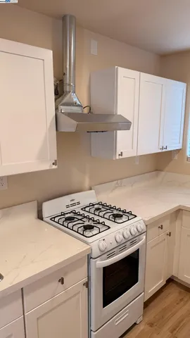 $635,000 | 825 East Colton Avenue, Redlands, CA 92374