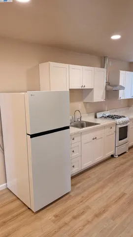 $635,000 | 825 East Colton Avenue, Redlands, CA 92374