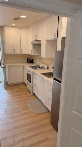 $635,000 | 825 East Colton Avenue, Redlands, CA 92374