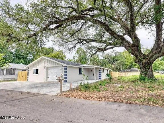 $279,900 | 205 Watts Street, Bay St. Louis, MS 39520