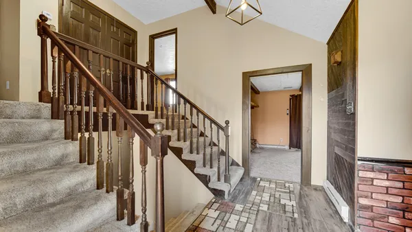 $435,000 | 3050 East 139th Avenue, Crown Point, IN 46307
