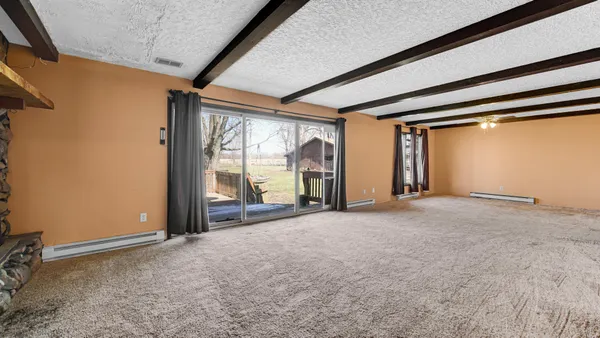 $435,000 | 3050 East 139th Avenue, Crown Point, IN 46307