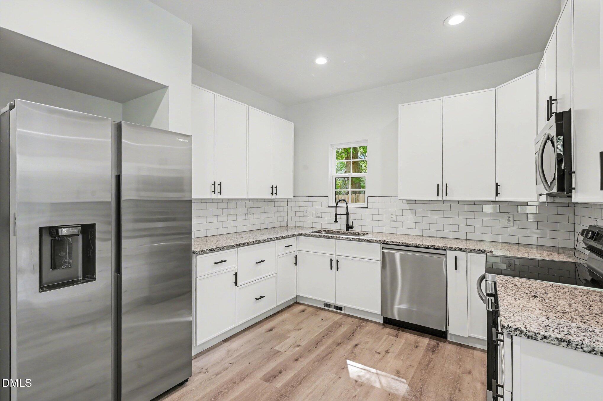 2513 Rochelle Street Durham, NC 27703 - Photo 4 of 15 005_file_5357