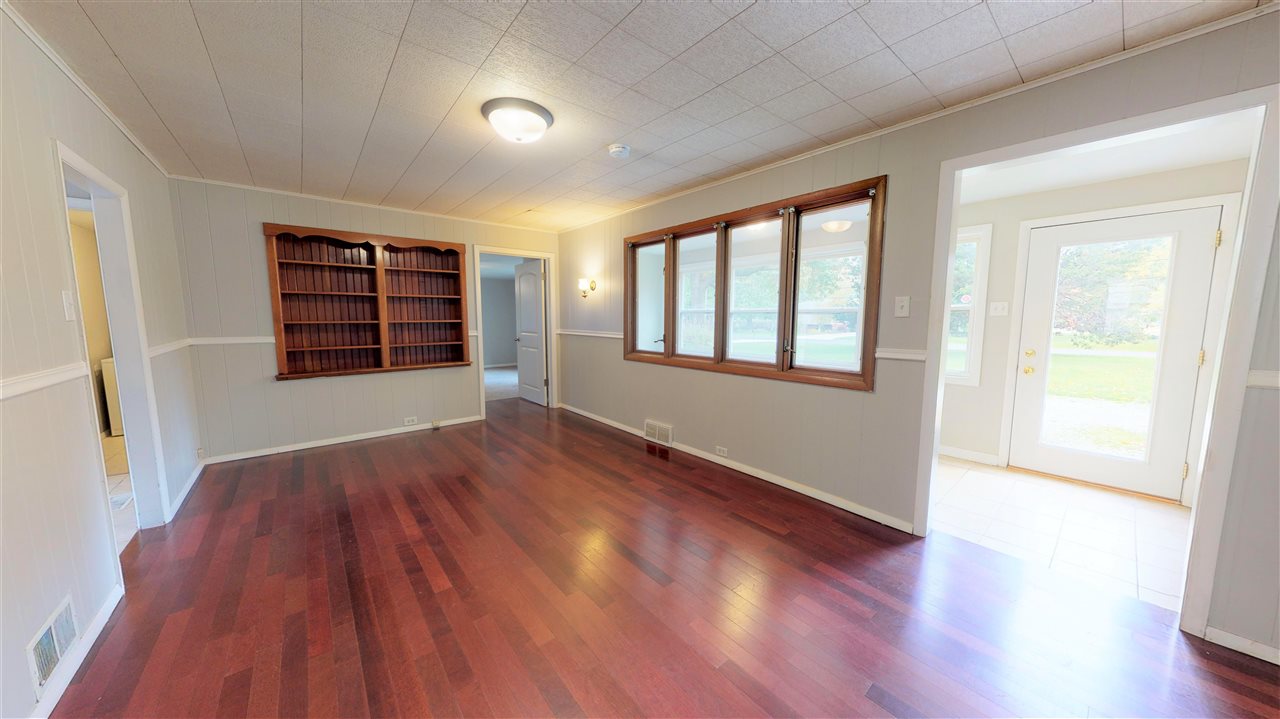 1033 West Raven Road Peoria, IL 61615 - Photo 16 of 31 Gallery Image 16