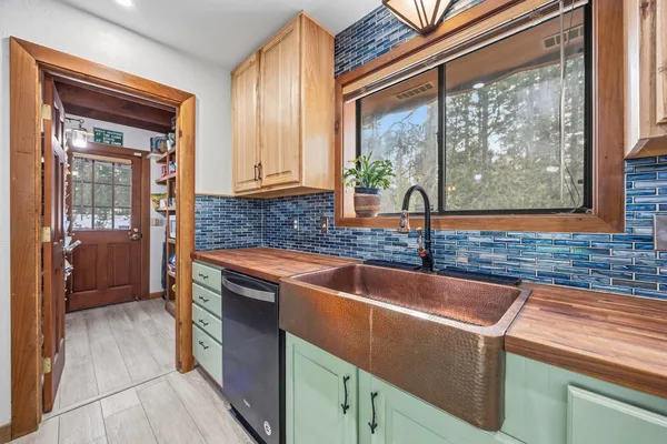 $735,000 | 51379 Donner Pass Road, Soda Springs, CA 95728