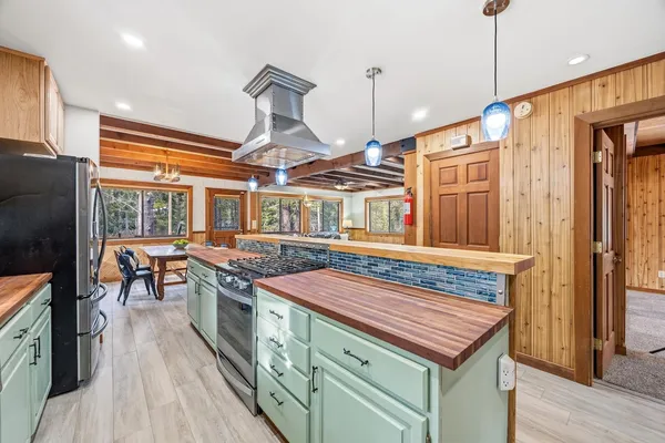 $735,000 | 51379 Donner Pass Road, Soda Springs, CA 95728