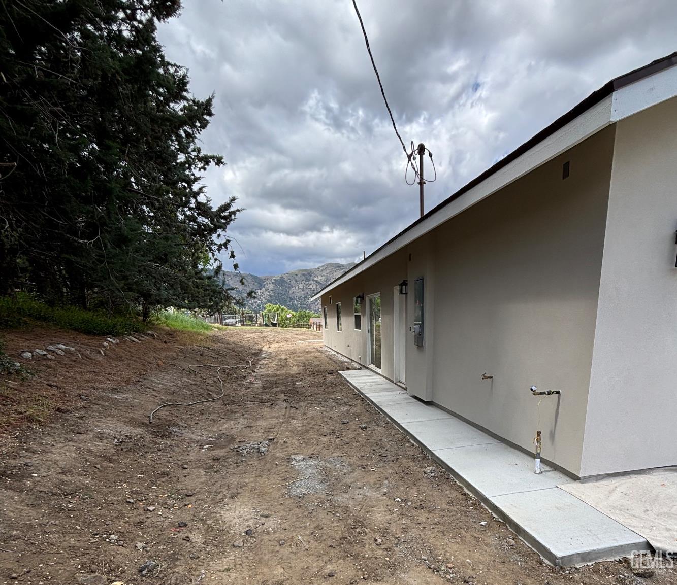 Undisclosed Address Tehachapi, CA 93561 - Photo 22 of 24 a view of a garage