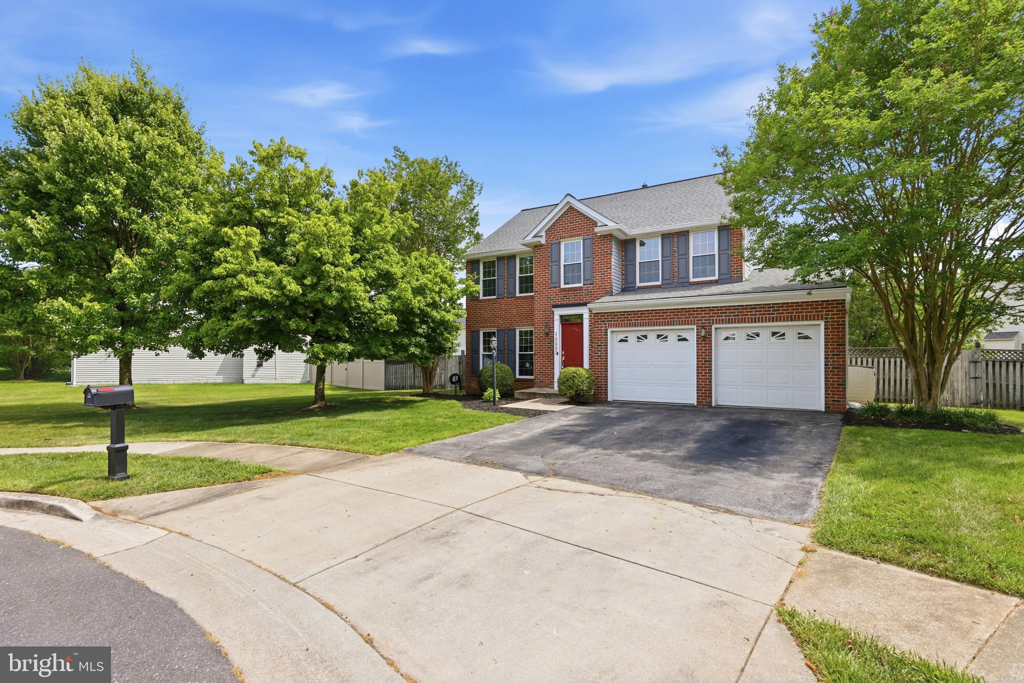10003 Goose Pond Court Laurel, MD 20708 - Photo 2 of 50 Prime in Cul-de-Sac lot! Expansive driveway