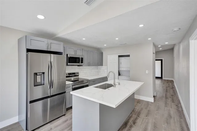 $3,150 | 2614 West 65th Street, Hialeah, FL 33016