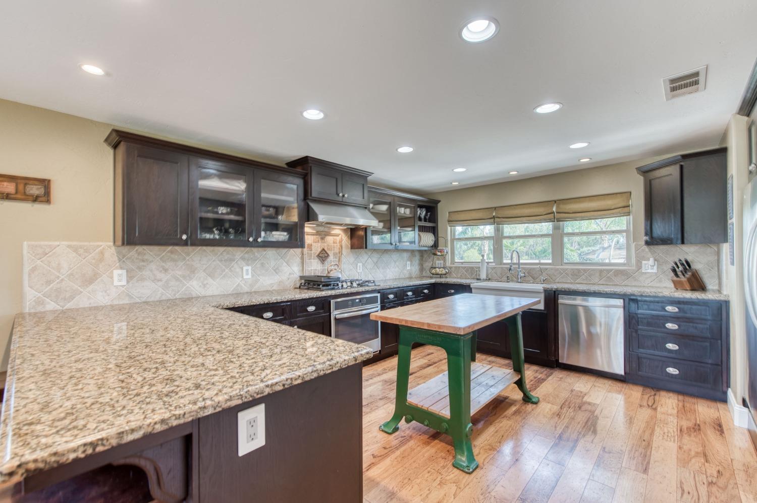 5588 North McCall Avenue Clovis, CA 93619 - Photo 18 of 77