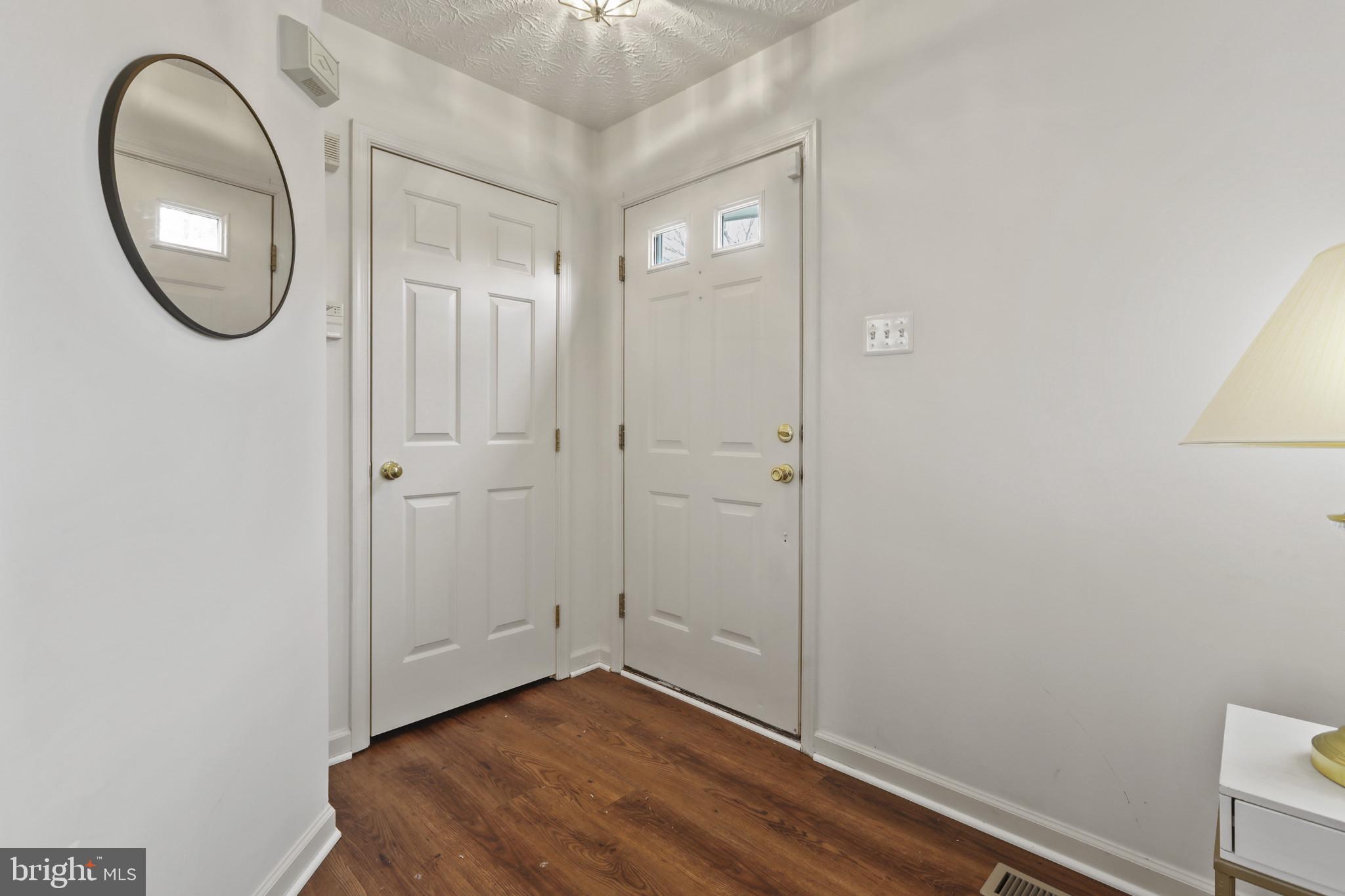 5209 Abbeywood Court Rosedale, MD 21237 - Photo 3 of 27 Entryway